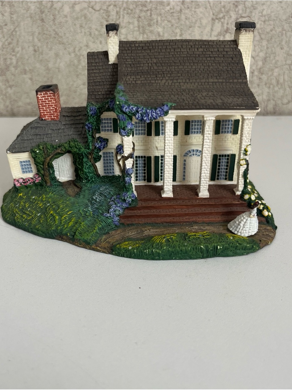 GWTW Hawthorne House Tara Scarlett’s Pride Figurine Hand Painted 1992 E5559